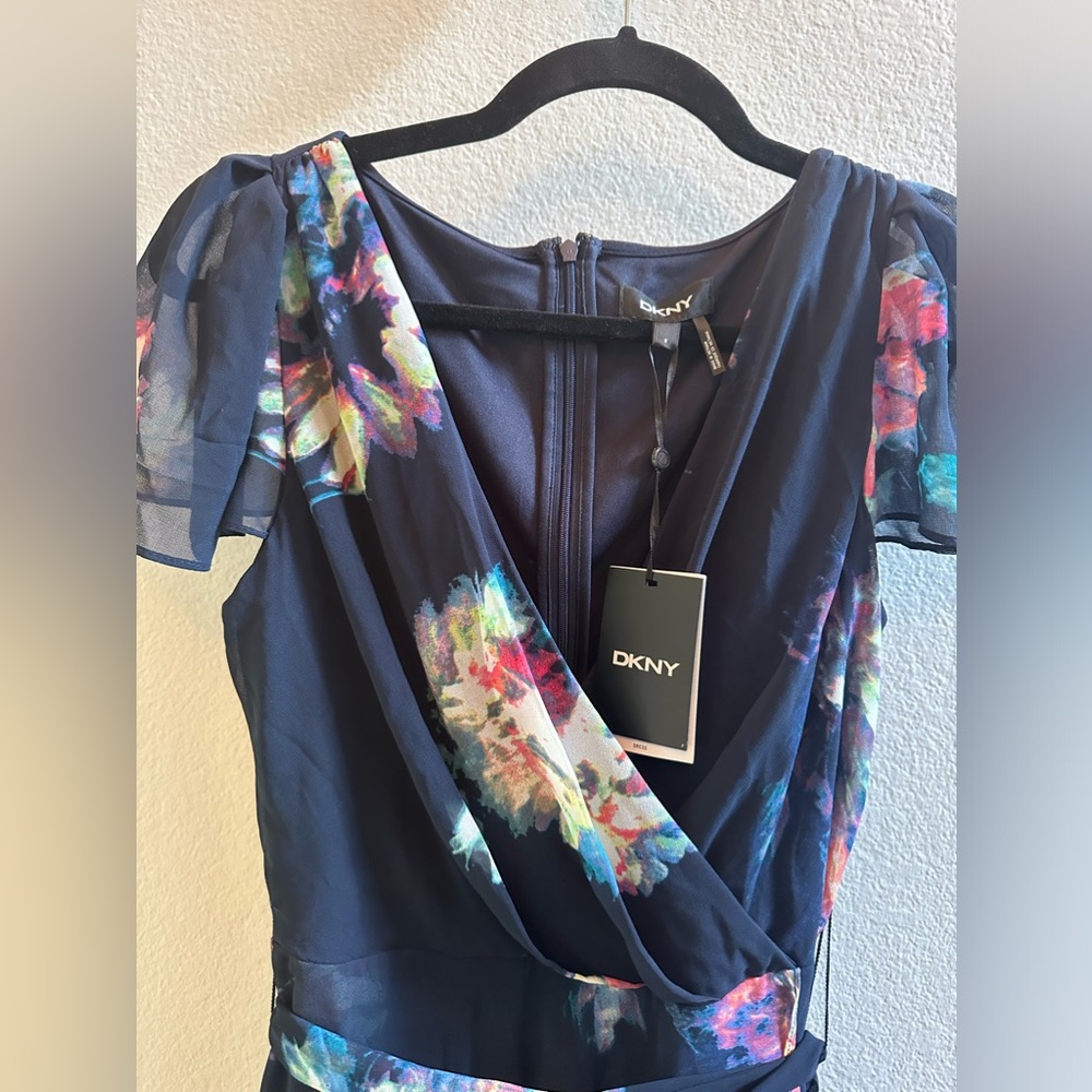 DKNY Floral Flutter Sleeve Faux Wrap Midi Dress. Size 6. Navy Blue.